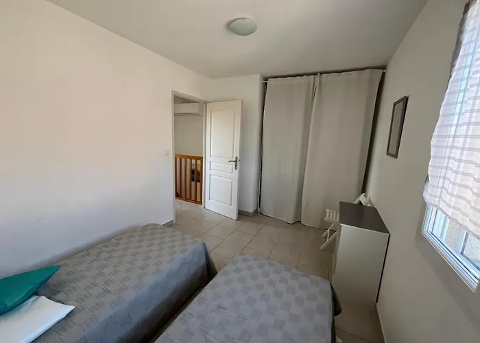 Corse T3 Piscine Hébergement de vacances *